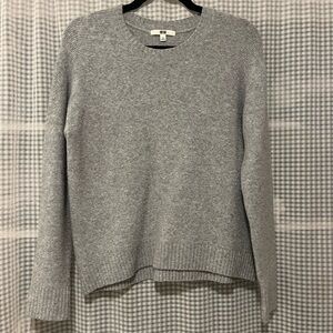 Uniqlo Women's Light Gray Sweater